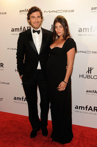 Julia+Restoin+Roitfeld+amfAR+New+York+Gala+QrPxFiT-9lsx.jpg