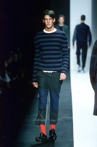 596659da8c2b7_MoschinoFallWinter19992000MilanFashionWeek.thumb.jpg.7b9bbf5a9c51e0d0a21de09df361ce0c.jpg