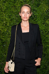 Amber+Valetta+Chanel+Dinner+Celebrating+Lucia+2WswxRJnWAjx.jpg