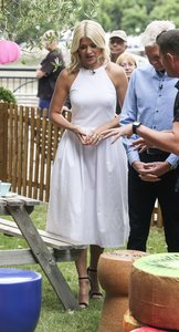      hollyw130717BZNImage110.jpg