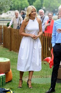      hollyw130717BZNImage126.jpg