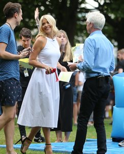      hollyw130717BZNImage143.jpg