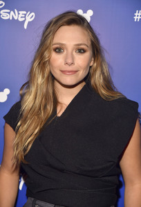 Elizabeth+Olsen+Disney+D23+EXPO+2017+PFruQ0ZAJIQx.jpg