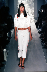 596da8b43a7b9_MatthewWillamsonSpringSummer1999LondonFashionWeek.thumb.jpg.84e4e2bb50866cb531c9316ef473b9ab.jpg