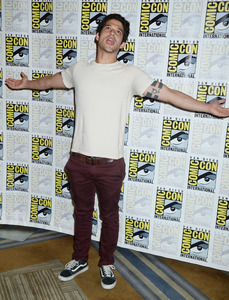 tposey220717BZNImage3.jpg