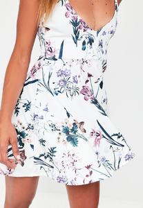 5977d2030dd79_white-strappy-floral-skater-dress2.thumb.jpg.7700182fa364739a7d7120e1e9827d0d.jpg