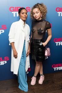 Ella+Eyre+Girls+Trip+Special+Screening+d6sviuGbhvUx.jpg