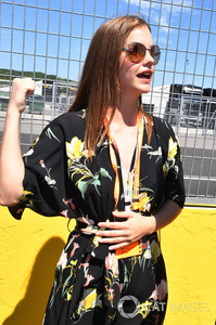 597f234aad074_f1-hungarian-gp-2017-barbara-palvin-model-and-actress(2).thumb.jpg.b3794967ee7bc1c2a53a49a93a0c1761.jpg