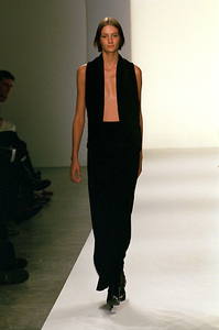 597f4fd7f356e_StrenesseFallWinter19992000MilanFashionWeek.thumb.jpg.1e8328fec42b44f63d1357f72e67bbf8.jpg