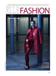 Anais-Pouliot-in-Red-Ready-by-Benjamin-Kanarek-for-ELLE-02.thumb.jpg.df12c1c39f781091face375bb30e7828.jpg