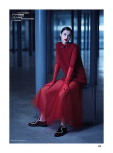 Anais-Pouliot-in-Red-Ready-by-Benjamin-Kanarek-for-ELLE-06.thumb.jpg.443d6d85d725ebd8972f551d67dc026d.jpg