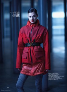 Anais-Pouliot-in-Red-Ready-by-Benjamin-Kanarek-for-ELLE-11.thumb.jpg.ea87a284f437be33a0da30943b03e760.jpg