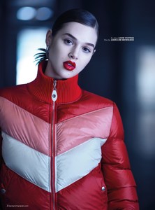 Anais-Pouliot-in-Red-Ready-by-Benjamin-Kanarek-for-ELLE-12.thumb.jpg.88fa5fe486ef18fc785f0bc109ac7039.jpg