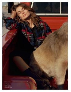 Andreea-Diaconu-by-Dan-Martensen-for-Vogue-Paris-August-2017-5-760x985.jpg