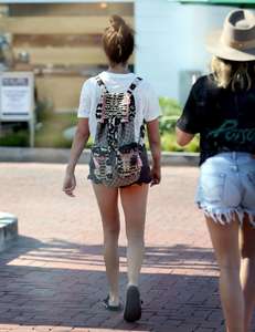 Ashley-Tisdale-in-Shorts-Shopping--07.jpg