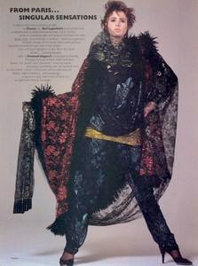 Avedon_Vogue_US_December_1984_04.thumb.jpg.a91e9e03c09b5fa97d21149cd54f5faf.jpg