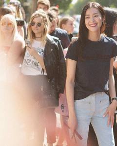 CANDIDS_CHANEL_HAUTE_JULY17_LIU.jpg