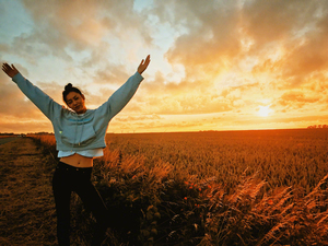 CANDIDS_STYLE_SUNSET_OFFWHITE_PARIS_JULY17_LIU3.jpg