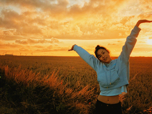CANDIDS_STYLE_SUNSET_OFFWHITE_PARIS_JULY17_LIU6.jpg