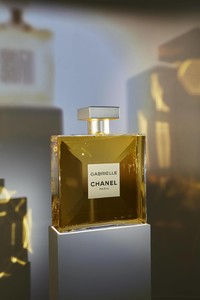 CHANEL_PERFUME_JULY17_LIU1.jpeg