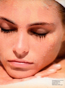 Comte_Vogue_US_June_1982_02.thumb.jpg.a20ff80c56755181c017bdf66bfbaf65.jpg