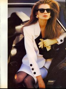 Cordula_Kirk_Vogue_US_January_1989_04.thumb.jpg.b34c6ddb87e41fbc952b30e3d2467fa2.jpg