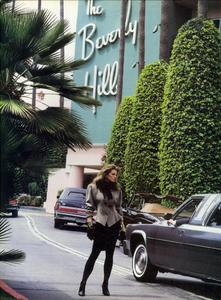 Cordula_Meisel_Vogue_US_July_1988_03.thumb.jpg.06ab8b094d6f3a066e1b7c5141052742.jpg