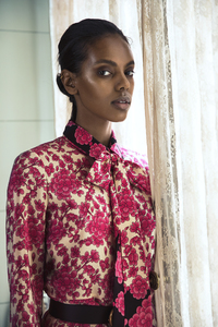 EDS_BAZAAR_ARAB_APR17_GRACE1.jpg