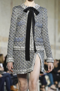 Giambattista-Valli-Couture-FW17-Paris-0528-1499111383-bigthumb.jpg