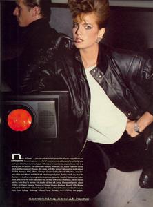 Giaviano_Vogue_US_November_1982_06.thumb.jpg.1e6bcb70d2de1166be41c6d3a77186ae.jpg