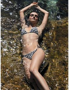 Grazia_UK_Issue_636_17_July_2017-page-006.jpg