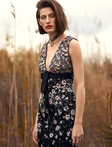 Harpers-Bazaar-Kazakhstan-August-2017-Jennae-Quisenberry-by-Caleb-Gladys-5.thumb.jpg.c883aac98063131b5f595d5d1204b0da.jpg