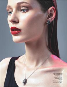 Harpers_Bazaar_Romania__IulieAugust_2017-page-006.jpg