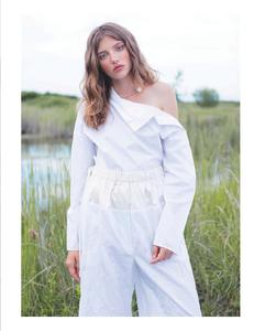 Harpers_Bazaar_Romania__IulieAugust_2017-page-025.jpg