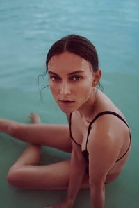 Her-the-Label-Spring-Summer-2017-Ollie-Henderson-5.jpg