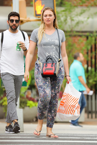 Iskra_Lawrence__18_.jpg