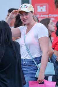 Iskra_lawrence__12_.jpg