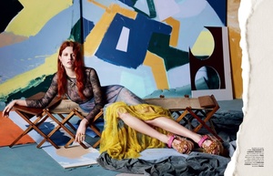 Julia-Banas-Vogue-Portugal-May-2017-Cover-Editorial08.thumb.jpg.2d2c1741bb7110470257e513b6dc3bce.jpg