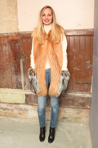 Lauren_Santo_Domingo_at_The_xx_Performance_hoste.jpg
