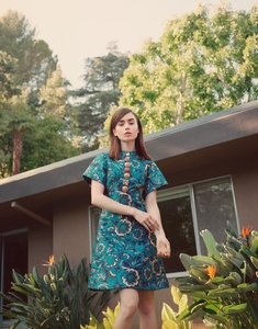 Lily-Collins-The-Edit-June-2017-Cover-Photoshoot08.thumb.jpg.2bb9d25e389ec601bddac98477231960.jpg