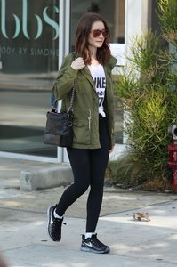 Lily_Collins__7_.jpg