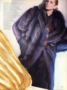 Lopez_Lindbergh_Vogue_US_October_1984_02.thumb.jpg.00ab6f477343ac3ccf2a8fefd531f4a0.jpg