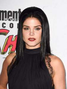 Marie-Avgeropoulos--Entertainment-Weekly-Party-at-2017-Comic-Con--02.thumb.jpg.156968ce7b3a356d29f1b487d0b8cbad.jpg