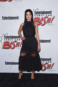 Marie-Avgeropoulos--Entertainment-Weekly-Party-at-2017-Comic-Con--07.thumb.jpg.4eaeef1ea1cb29d2de00f307e326523d.jpg