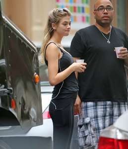 Megan-Blake-Irwin-out-in-New-York-City--03.thumb.jpg.c42f2129b7f5133cd2f5575787b753f6.jpg