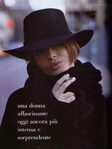 Meisel_Vogue_Italia_February_1992_01.thumb.jpg.aef09cf37787a462ec7a8b3e0ac39f0e.jpg