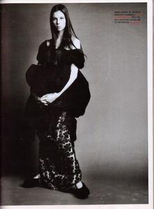Meisel_Vogue_Italia_January_1993_08.thumb.jpg.b5272a0f5e43b8d73e88a0ad8d9c8904.jpg