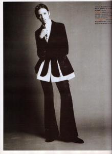 Meisel_Vogue_Italia_January_1993_10.thumb.jpg.55382e5cc3ab1292bf62ba322083c00b.jpg