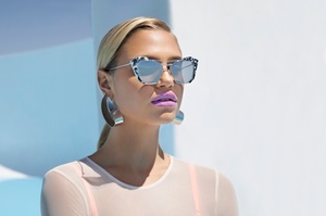 Melt-Meredith-Mickelson-Sunglasses-Campaign02.thumb.jpg.5d25f861f518f98f255fa4520a0da0da.jpg