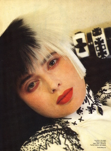 Metzner_Vogue_US_May_1986_03.thumb.jpg.561462023d2ef5dd35a03a769fd8cee2.jpg
